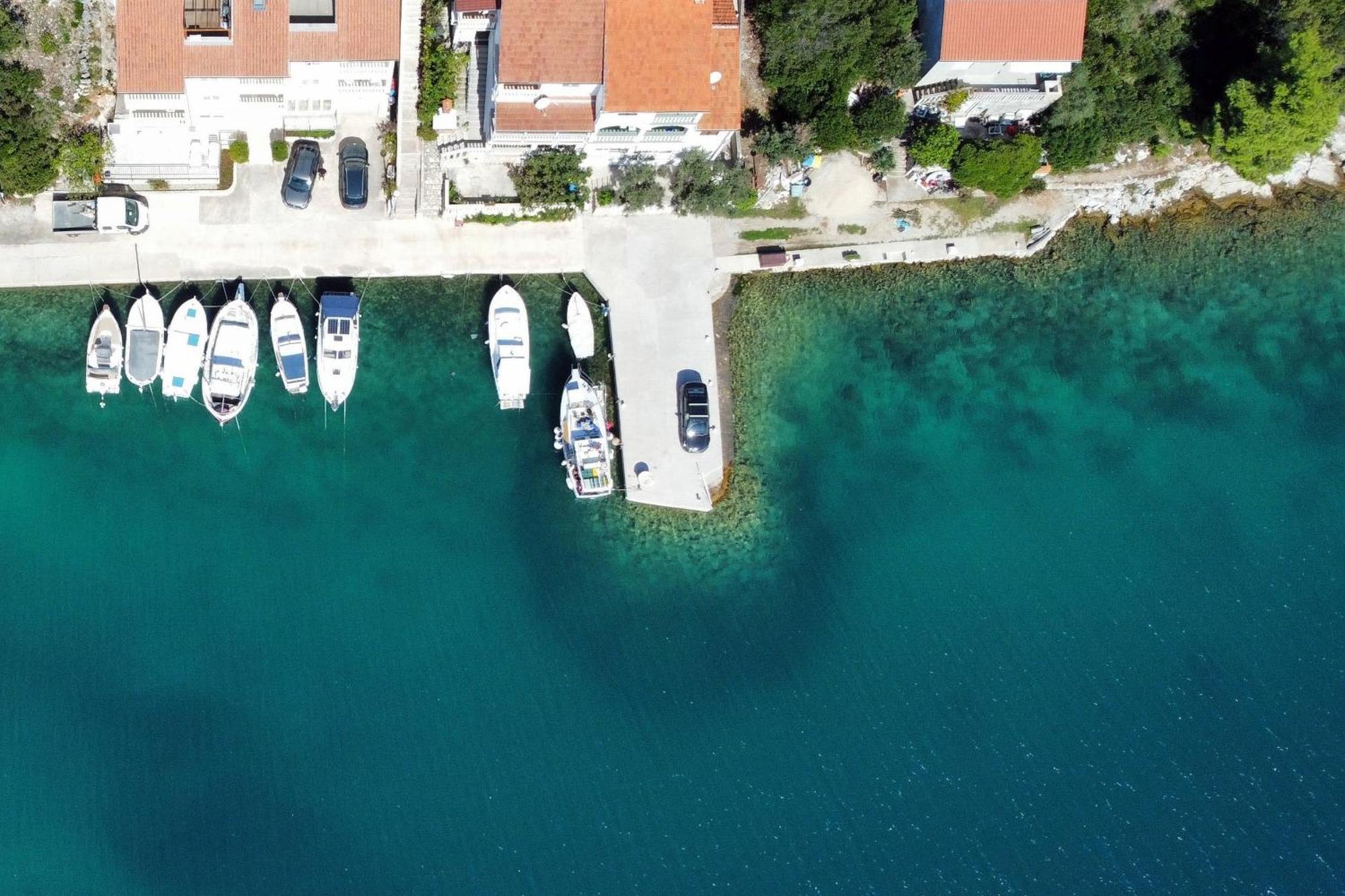 Apartments And Rooms By The Sea Zaglav, Dugi Otok - 8144 Sali Exterior photo